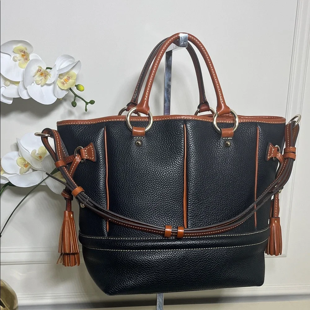 Dooney & Bourke Black and Brown Leather Jacket Buckley Tote Bag - Picture 2 of 4